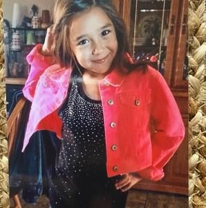 Meet your Posher, Vicky